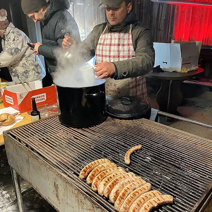 Wintersonnwendfeier 2022 - Martin Tessling am Grill